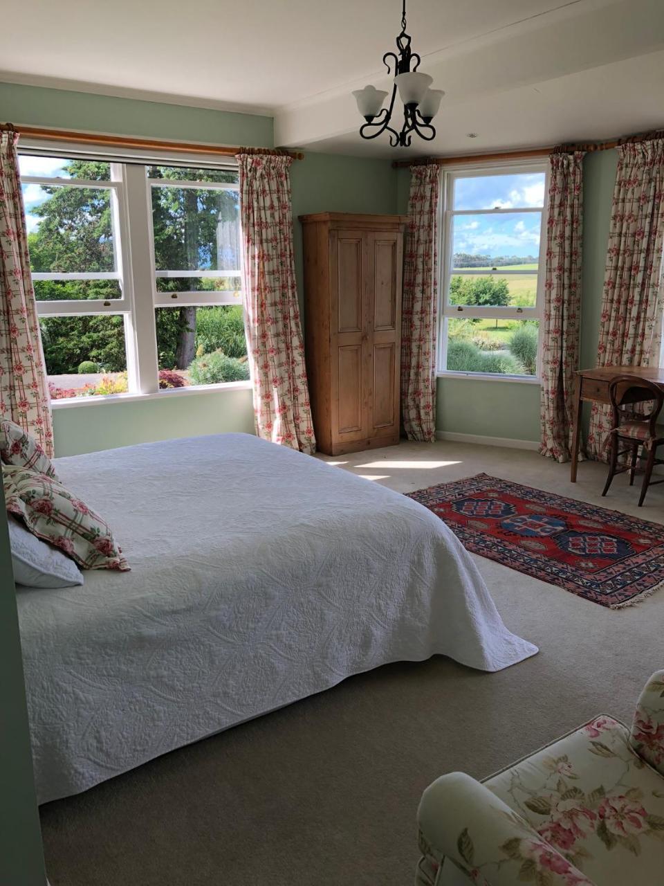 Te Kopura Lodge Martinborough Esterno foto